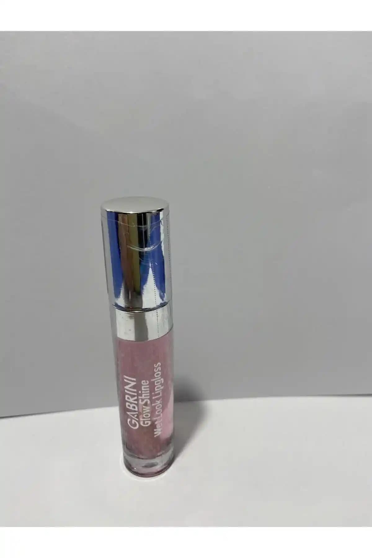 Gabrini Çilek Aromlı Dudak Parlatıcısı: Doğal ve Canlı Dudaklar İçin Günlük Kullanım Ürünü