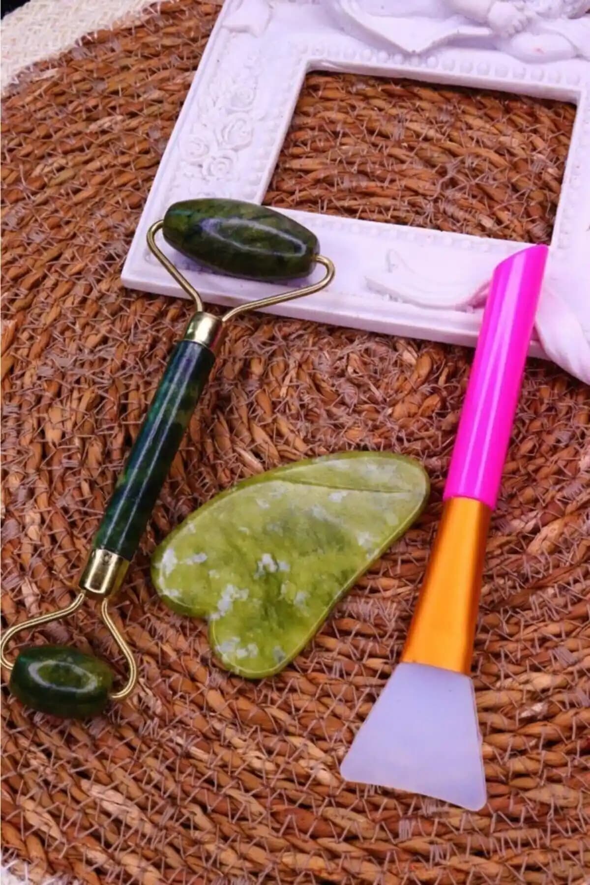 MUJGAN 3'lü Cilt Bakım Seti Doğal Taşlar ile Güzelliği Destekleyen Ürün