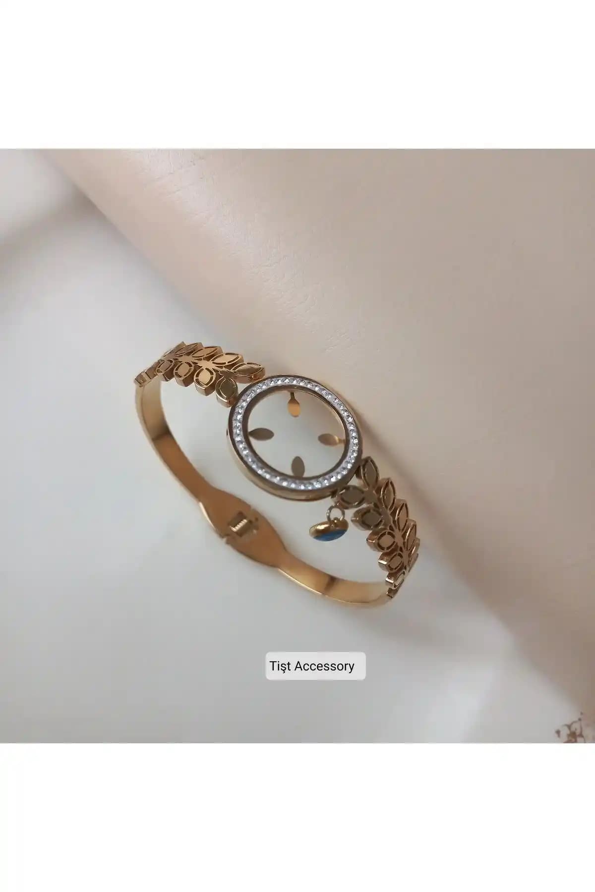 Altın Kaplama Çelik Bileklik Nazar Boncuğu ve Zirkon Detaylarıyla Modern Şıklık