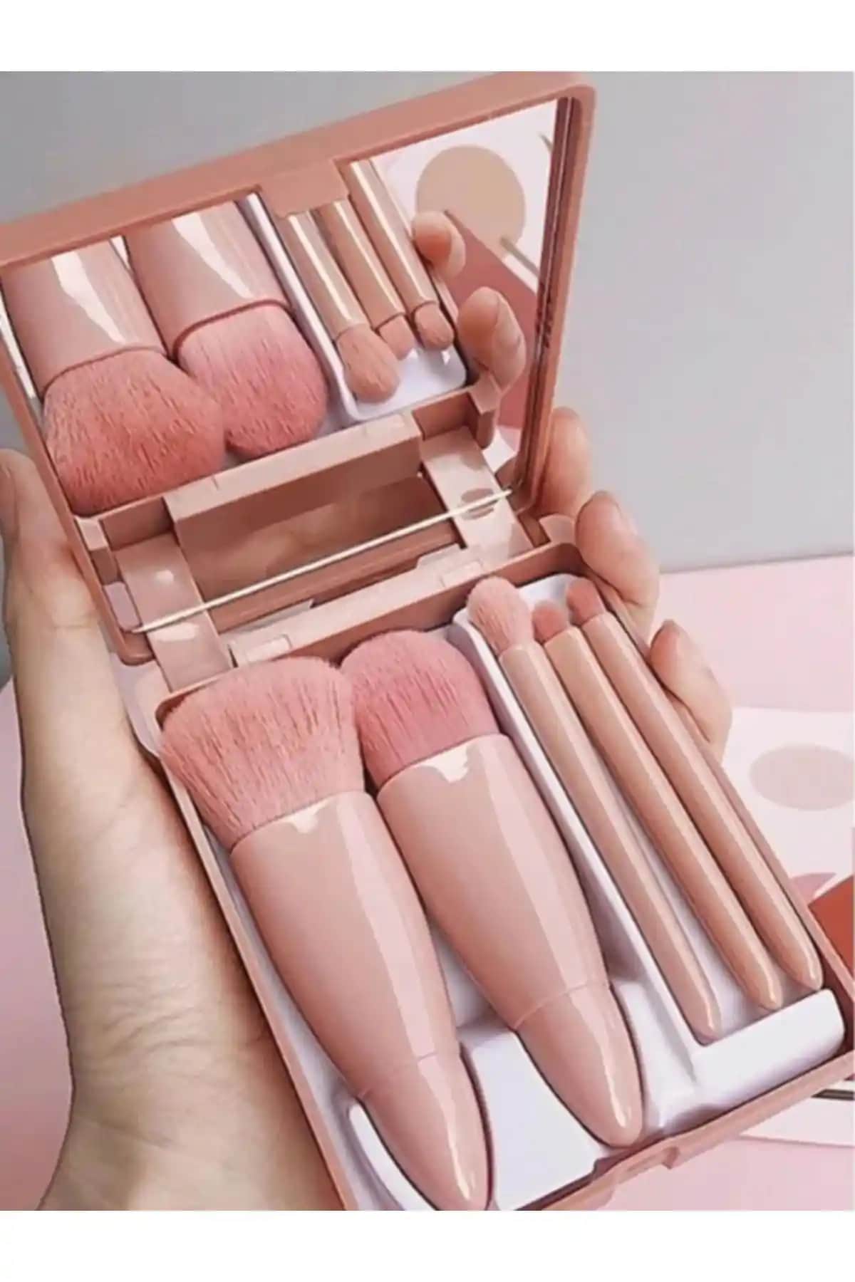 AcarlarTicaret ve AKS Kozmetik Makya Fırça Setleri Karşılaştırması