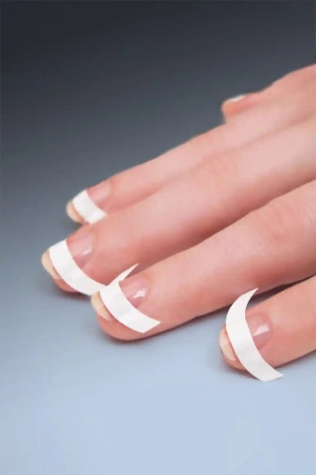 French Tırnak Oje Bandı ve Sticker Seti ile Profesyonel Görünüm Elde Etmenin Yolları