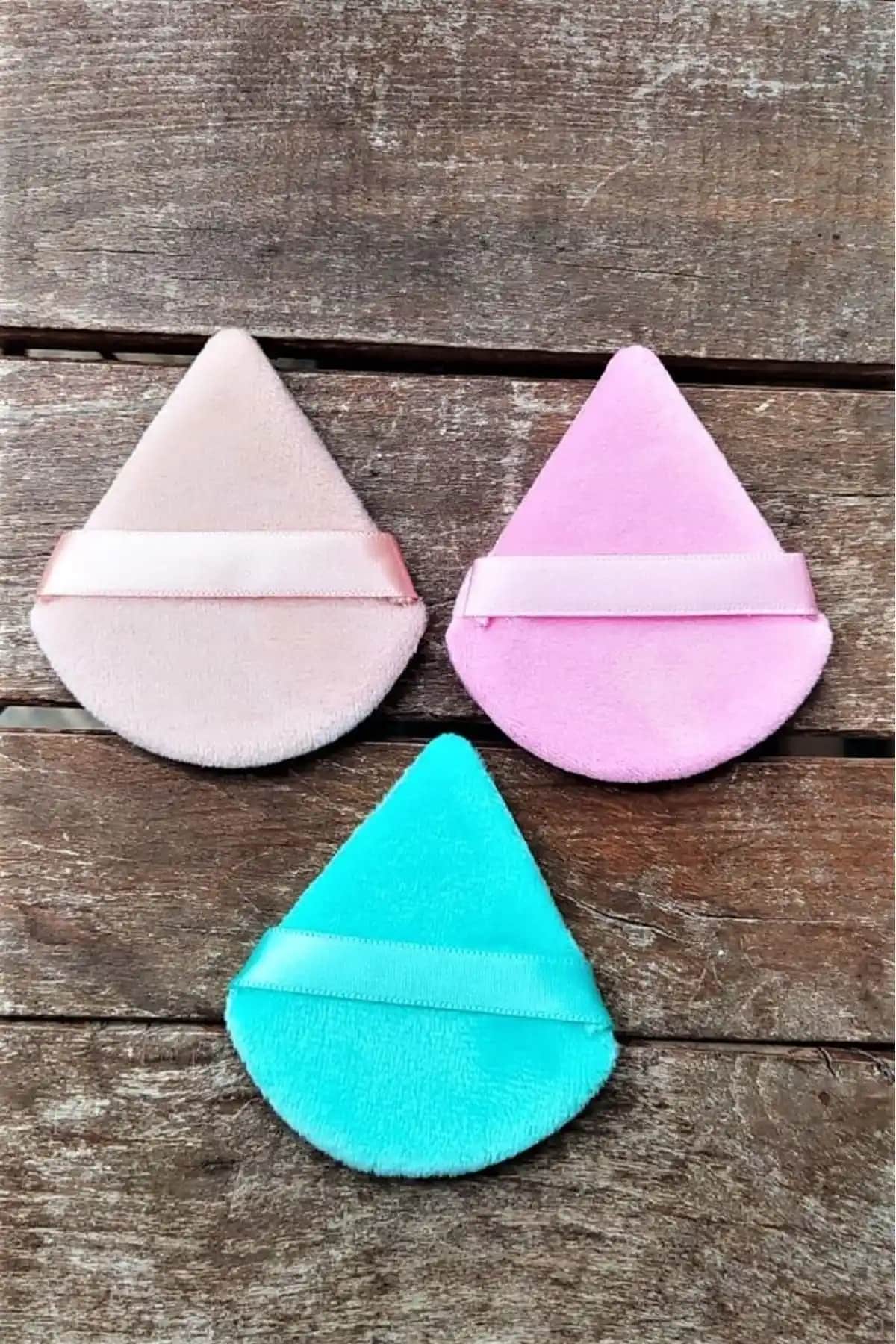 Makyaj Süngeri Karşılaştırması: Monicatime OCN Pudra Ponpon ve Muggio Parmak Süngeri