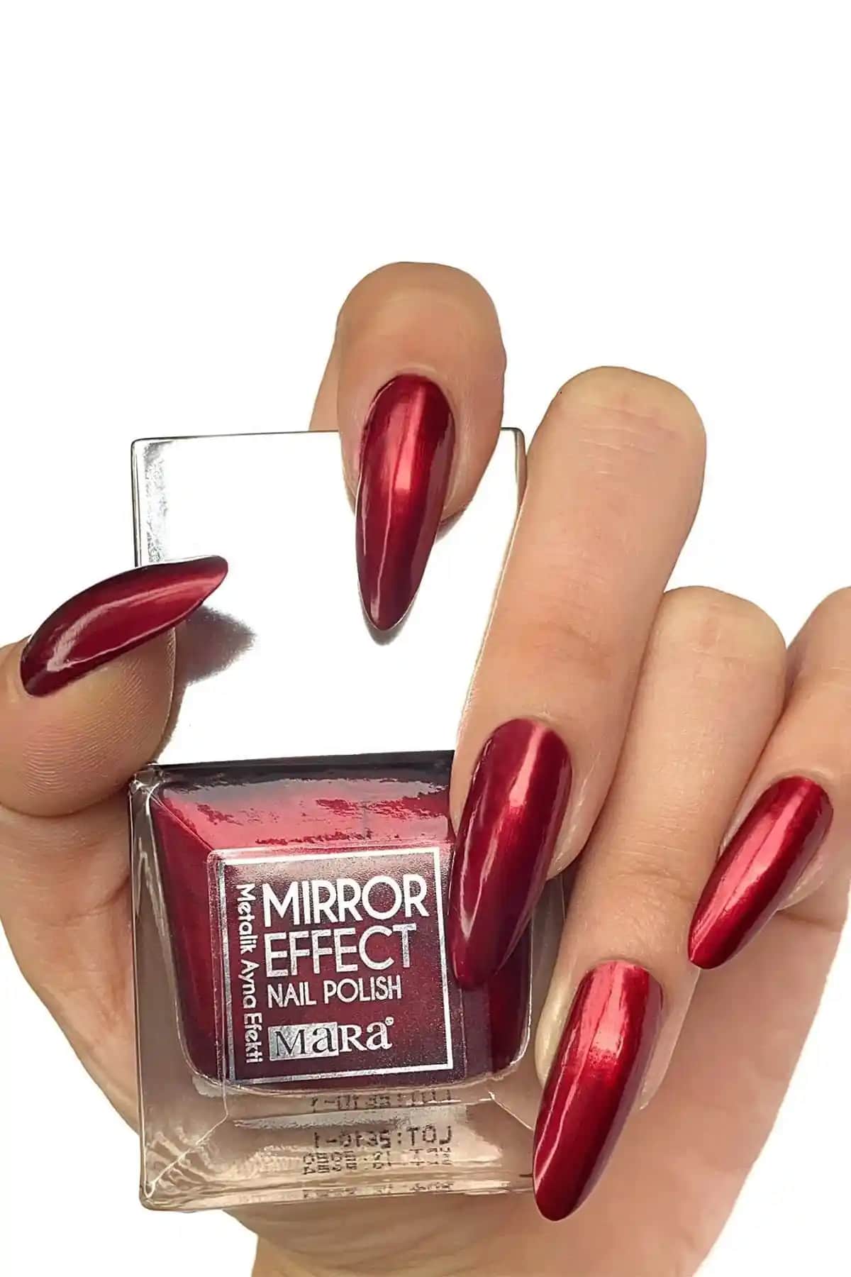 Mara Metalik Ayna Efektli Kırmızı Oje 15ml Parlak ve Çekici Tırnaklar İçin Mükemmel Seçenek