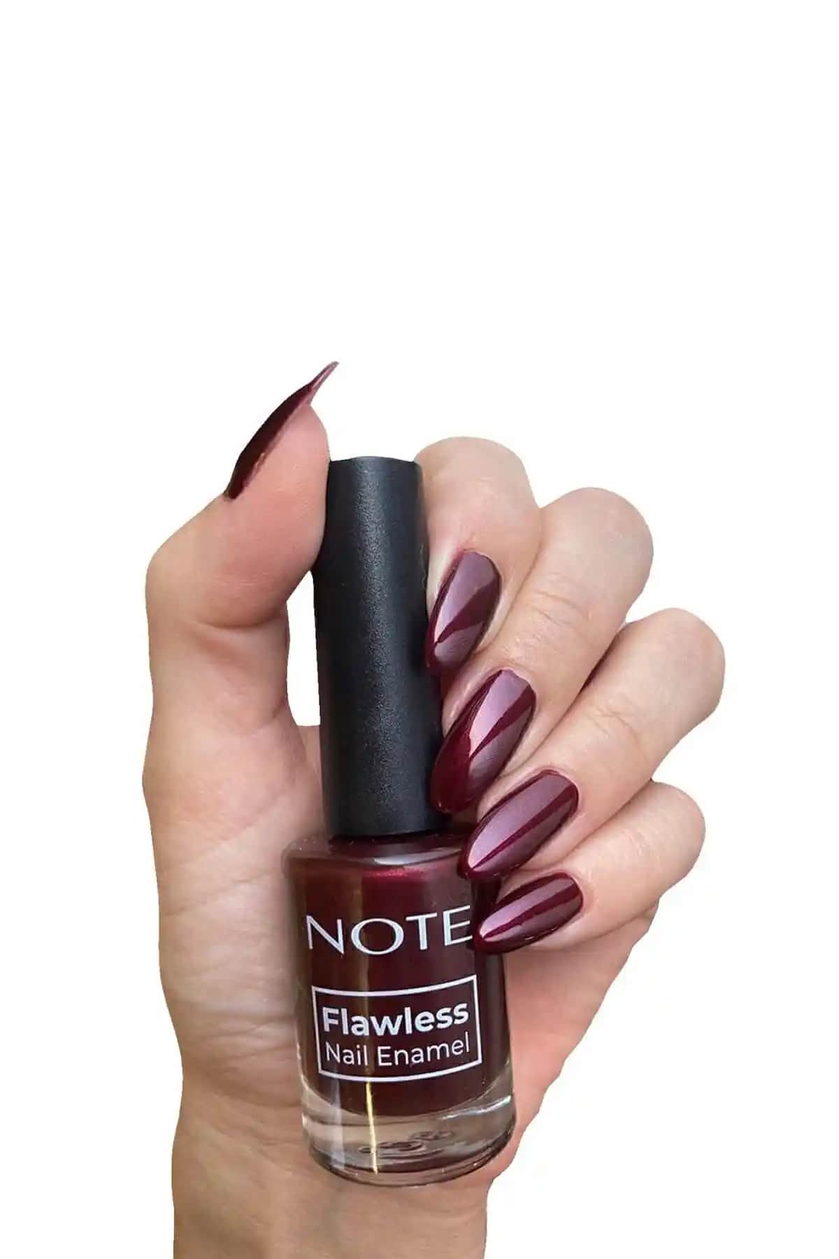 Note Cosmetics Nail Flawless 104 Garnet Kırmızı Oje - Yüksek Kalite ve Uzun Süre Dayanıklı