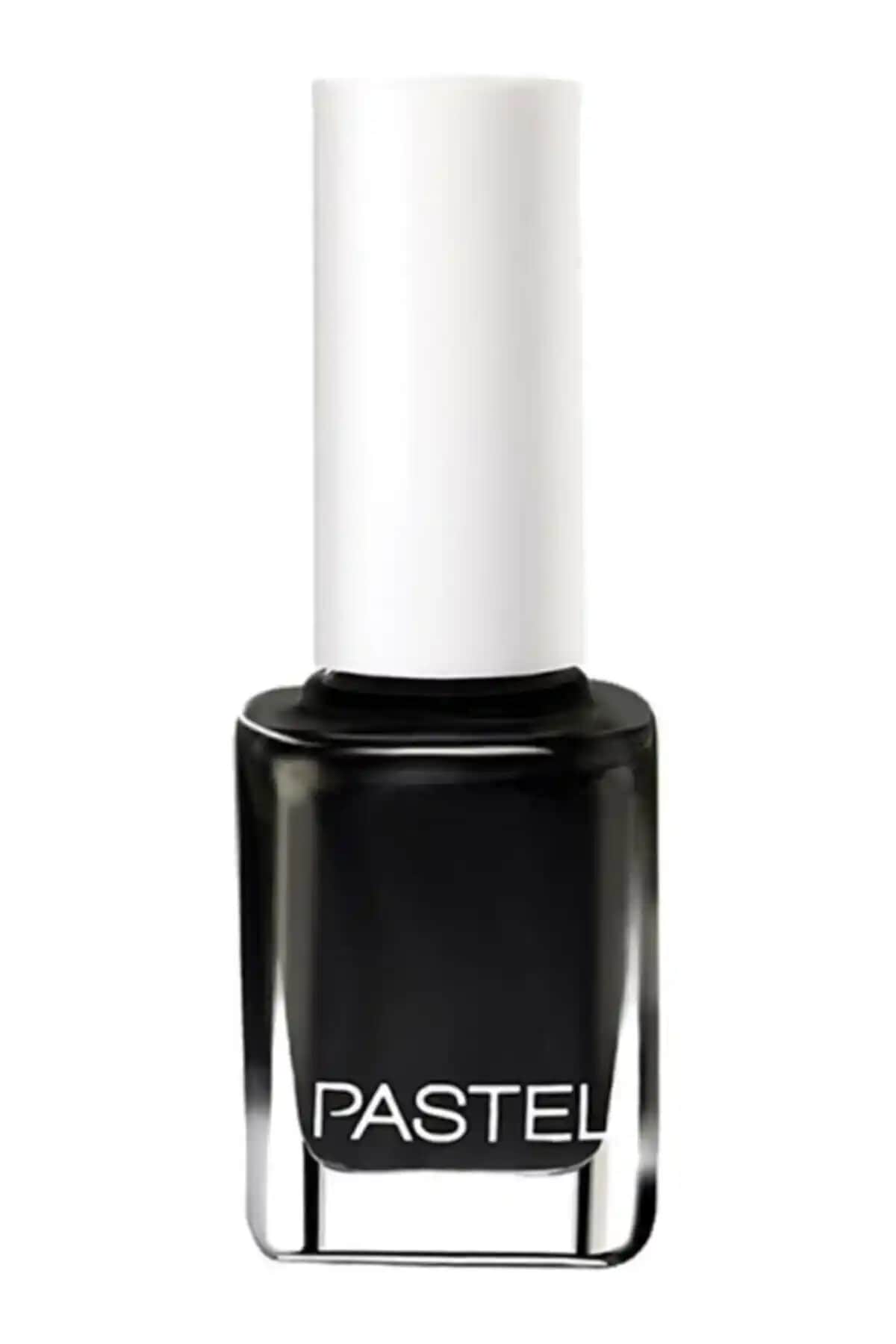 Pastel 38 Siyah Oje: Uzun Süre Kalıcı ve Parlak Siyah Renkli Oje Ürünü
