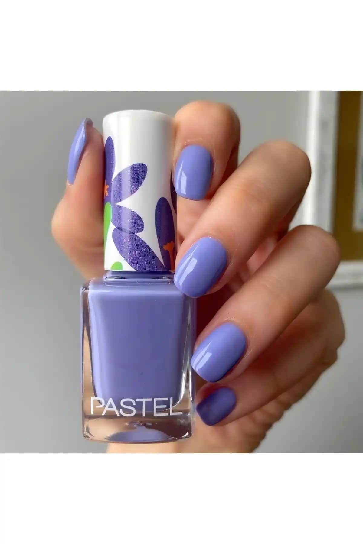 Pastel Oje 347 Yaz Enerjisini Yansıtan Şık ve Kaliteli Mor Renk Ojesi