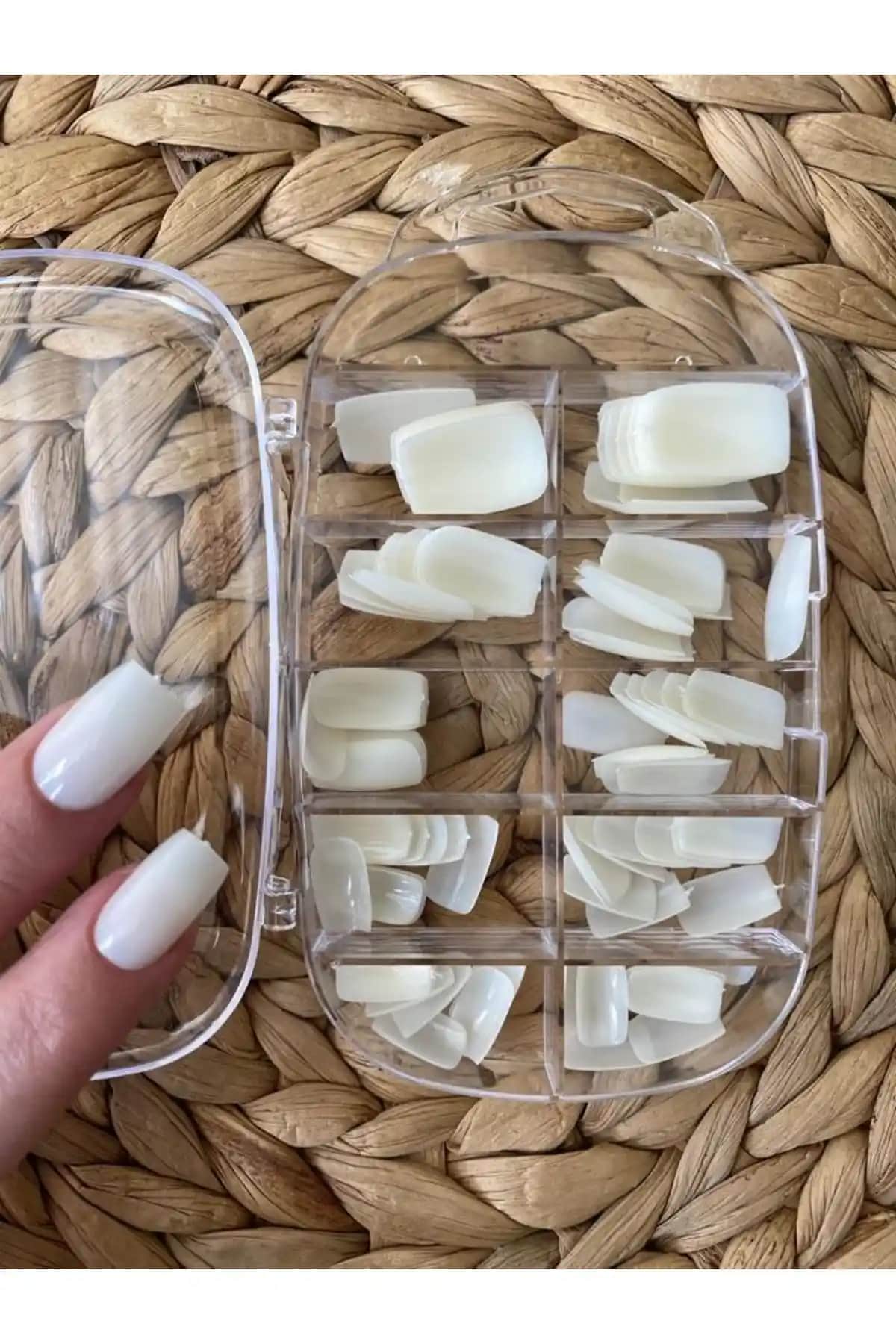 SyBelle Kozmetik 100 Adet Doğal Görünümlü Pembe Küt Takma Tırnak Seti