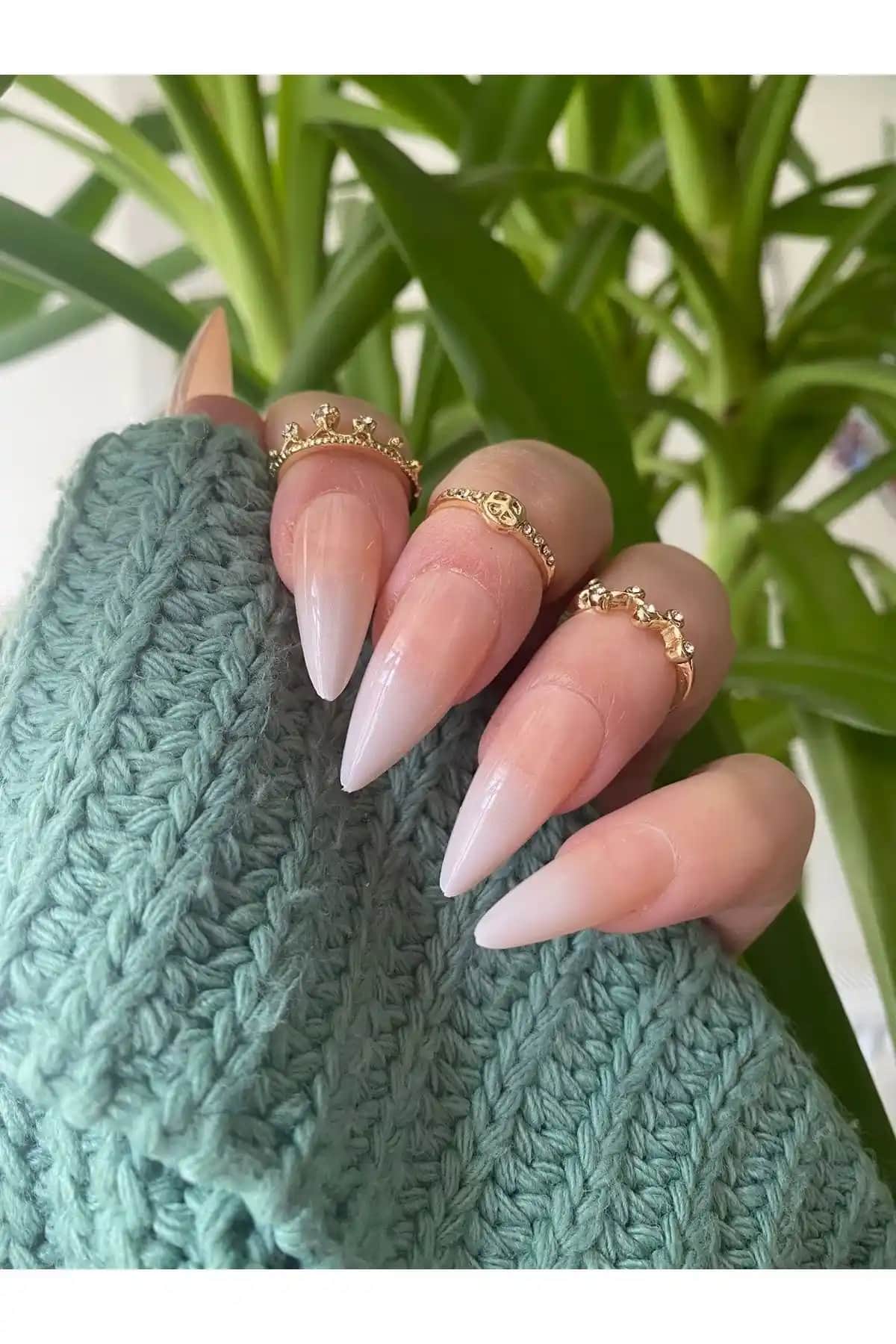 SYBELLE Kozmetik Beyaz Ombre Takma Tırnak Seti 24 Adet Profesyonel ve Dayanıklı