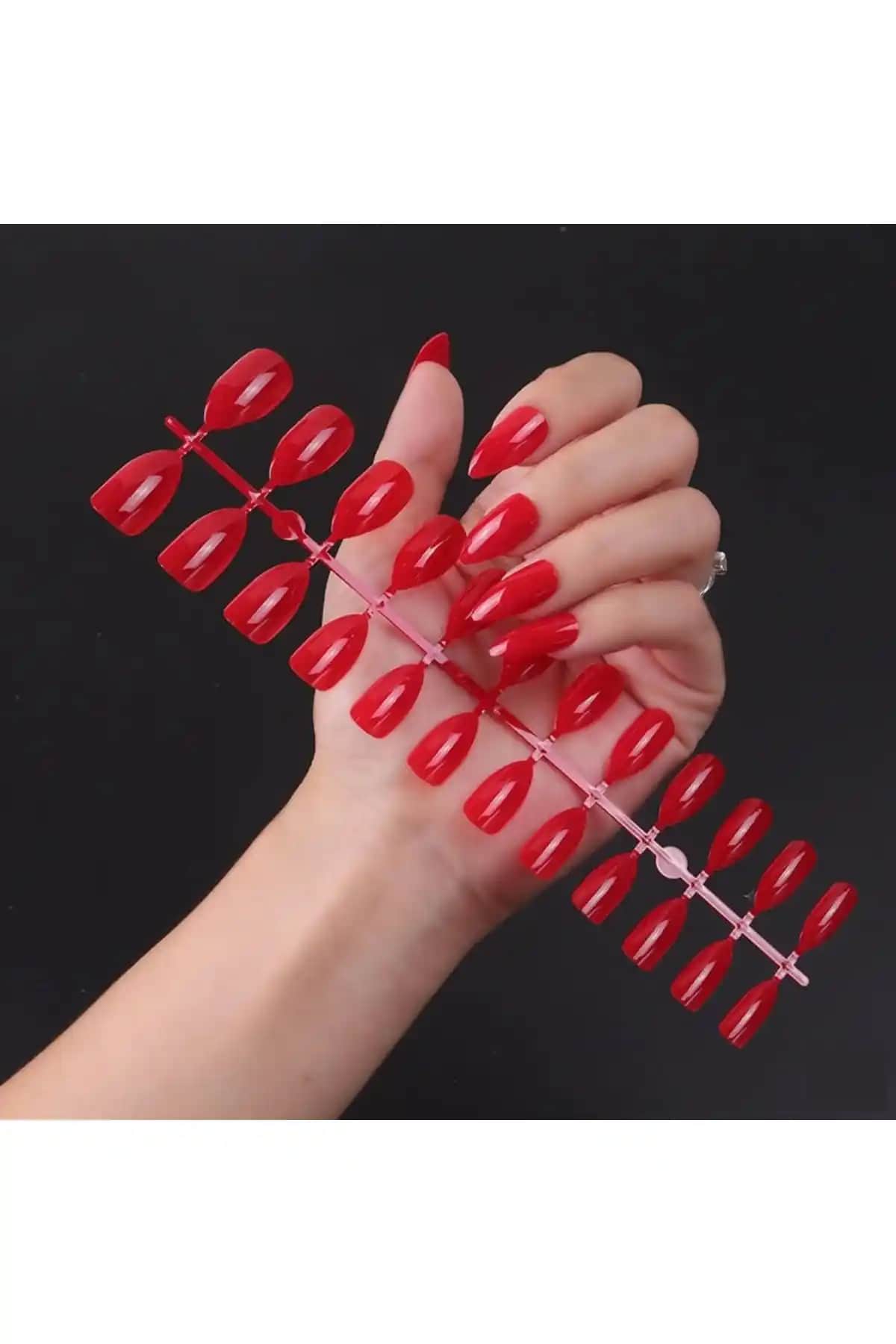 Takma Tırnak Ürünleri Karşılaştırması: Nail Master ve Sybelle Kozmetik Özellikleri