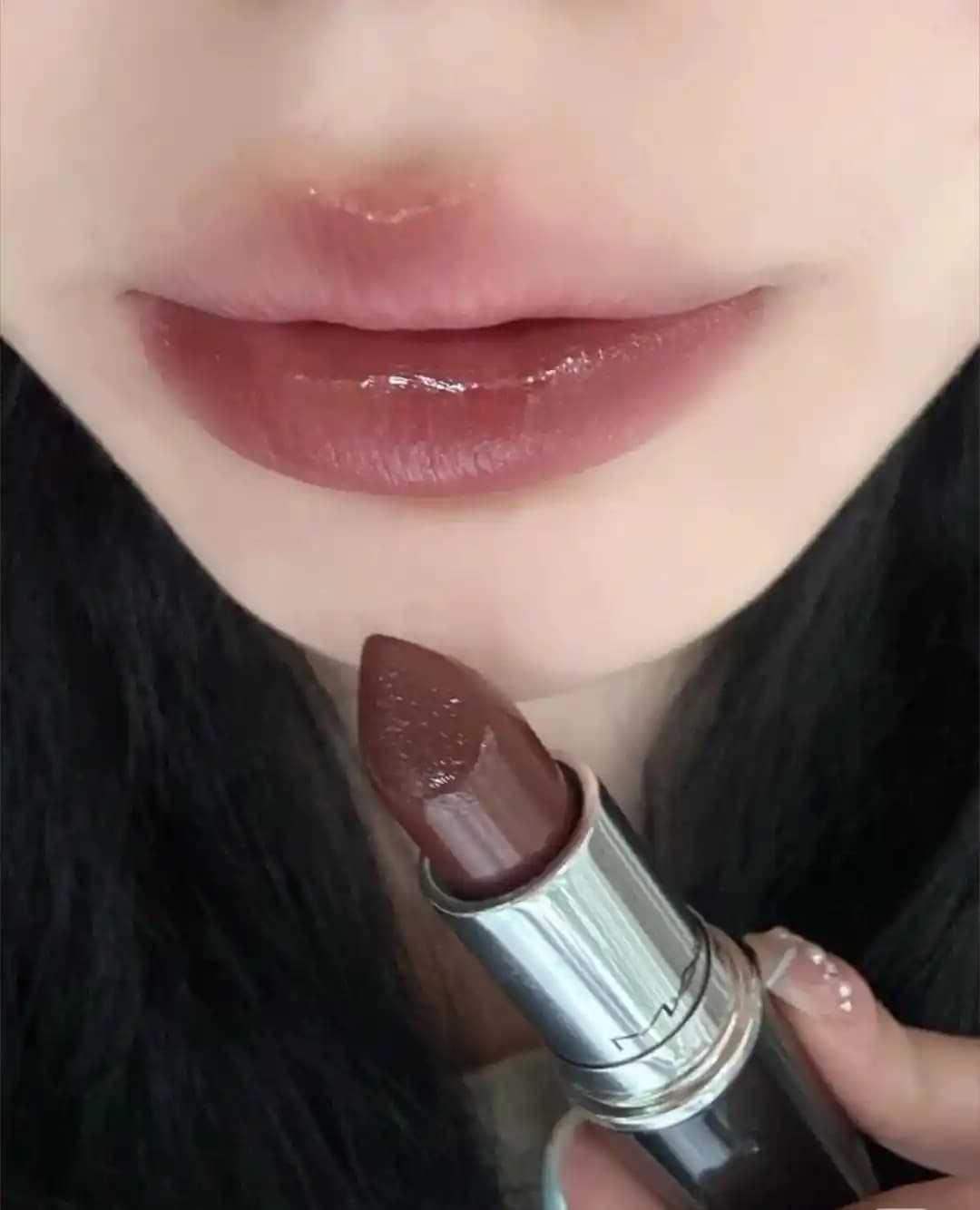 K-Beauty ve C-Beauty Dudak Ürünlerinde Uzun Süre Kalıcı ve Leke Bırakan Seçenekler