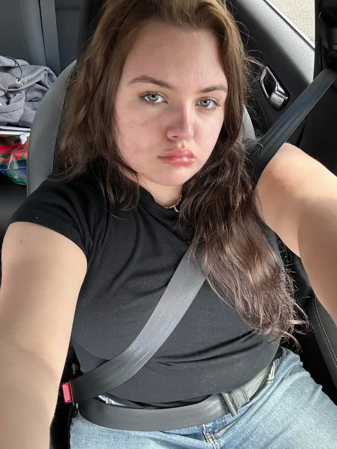 Kadınsı Hissetmenin Yolları: Stil, Bakım ve Özgüvenle Kendinizi İfade Edin