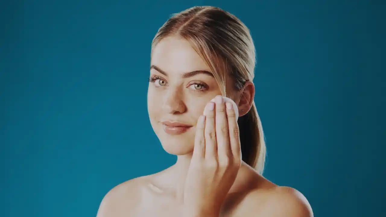 Sabah Maskesi ve 7-Skin Metodu: Dehidrasyon İçin Hangi Nemlendirme Yöntemi Daha Etkili?