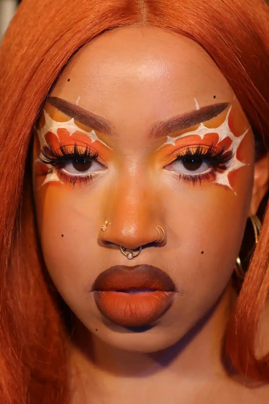 Solar Flare Makyajında Ürün Seçimi ve Uygulama Zorlukları Üzerine Detaylı İnceleme