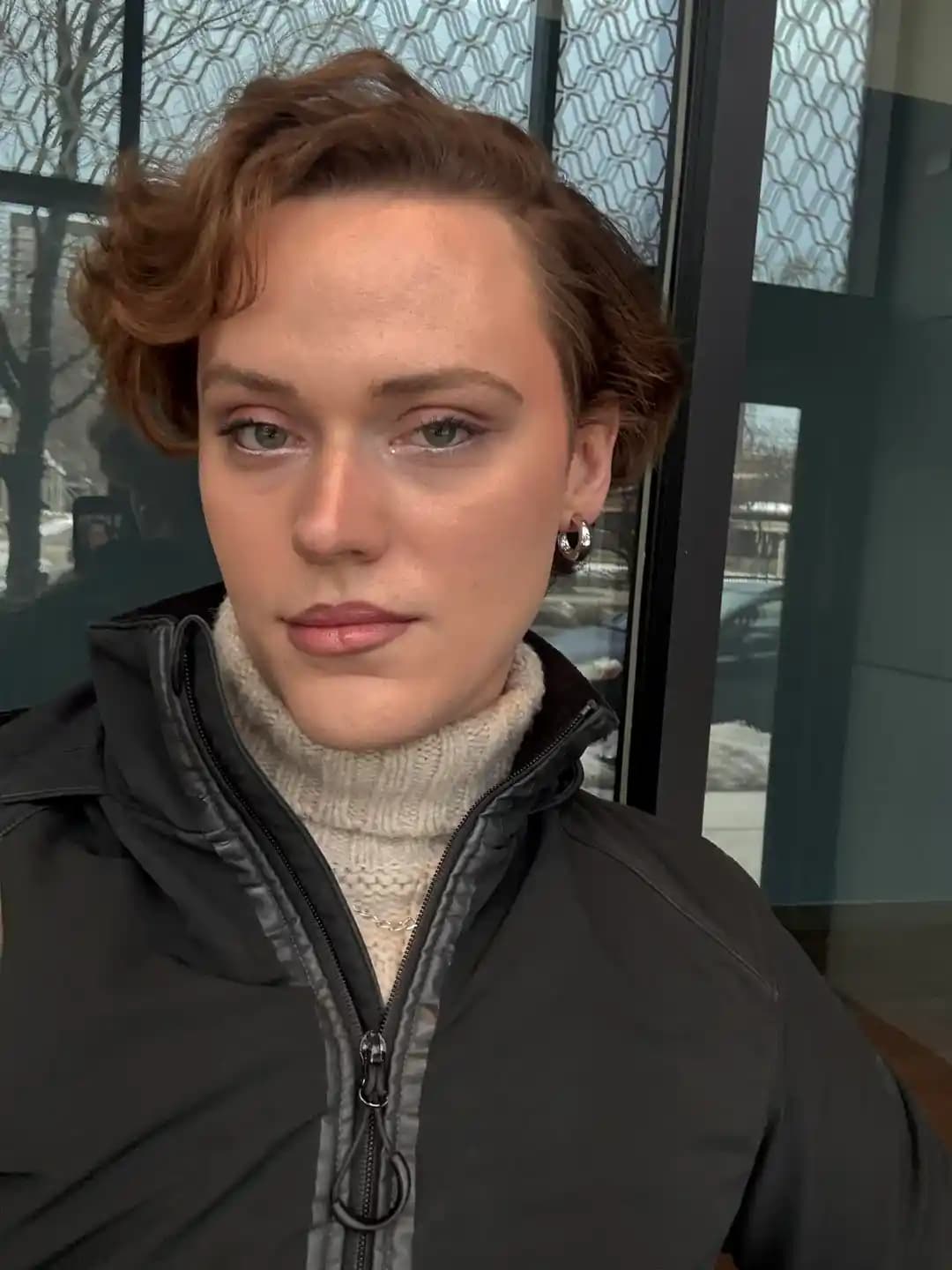 Günlük Makyajda Ürün Seçimi ve Uygulama Teknikleri: Reddit Topluluğundan İpuçları