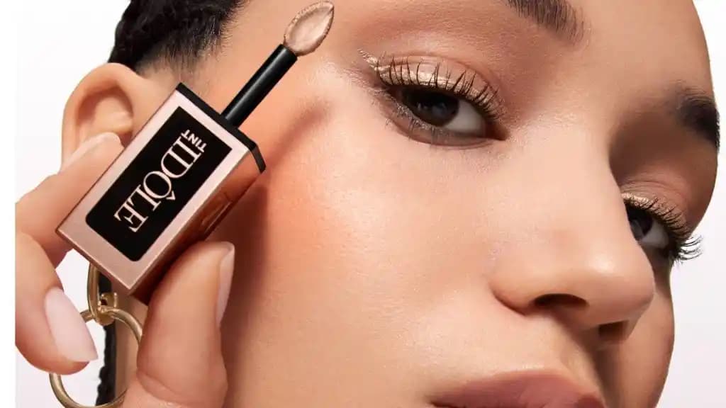 Göz Farı Markaları: Kalite, Renk ve Performans Kriterlerine Göre Kapsamlı İnceleme