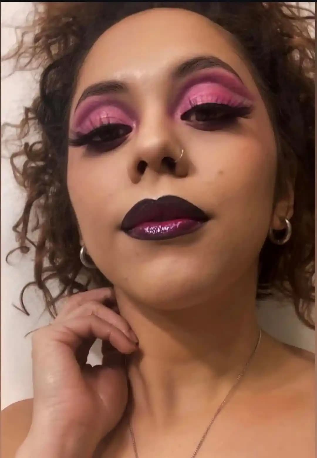 Barbie Temalı Doğum Günü İçin Gotik ve Yarı Sevimli Makyaj Kombinasyonu Detayları