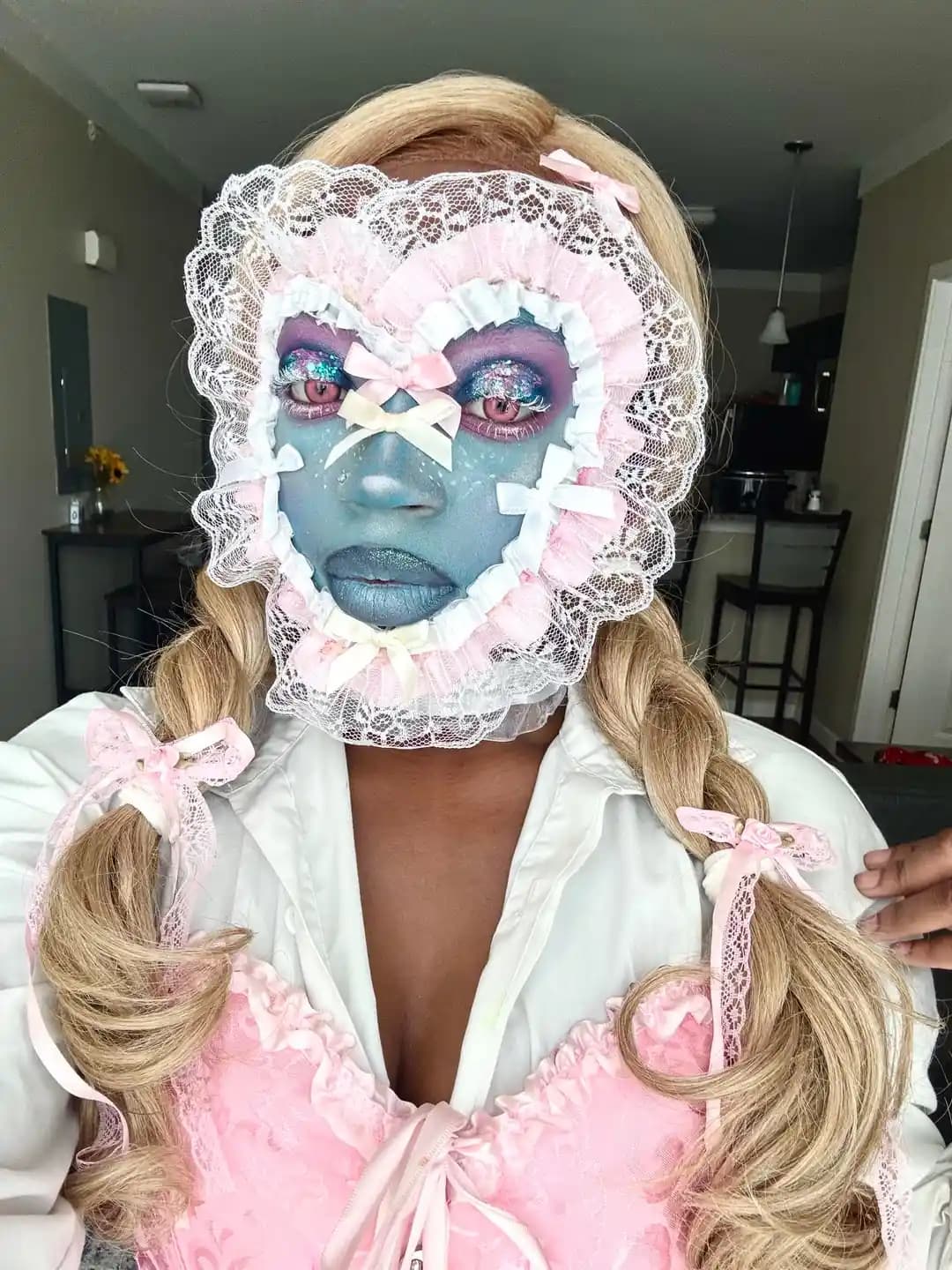 Dantel Bebek Makyajı: Renk Kombinasyonları ve Ürün Seçimiyle Yaratıcı Estetik