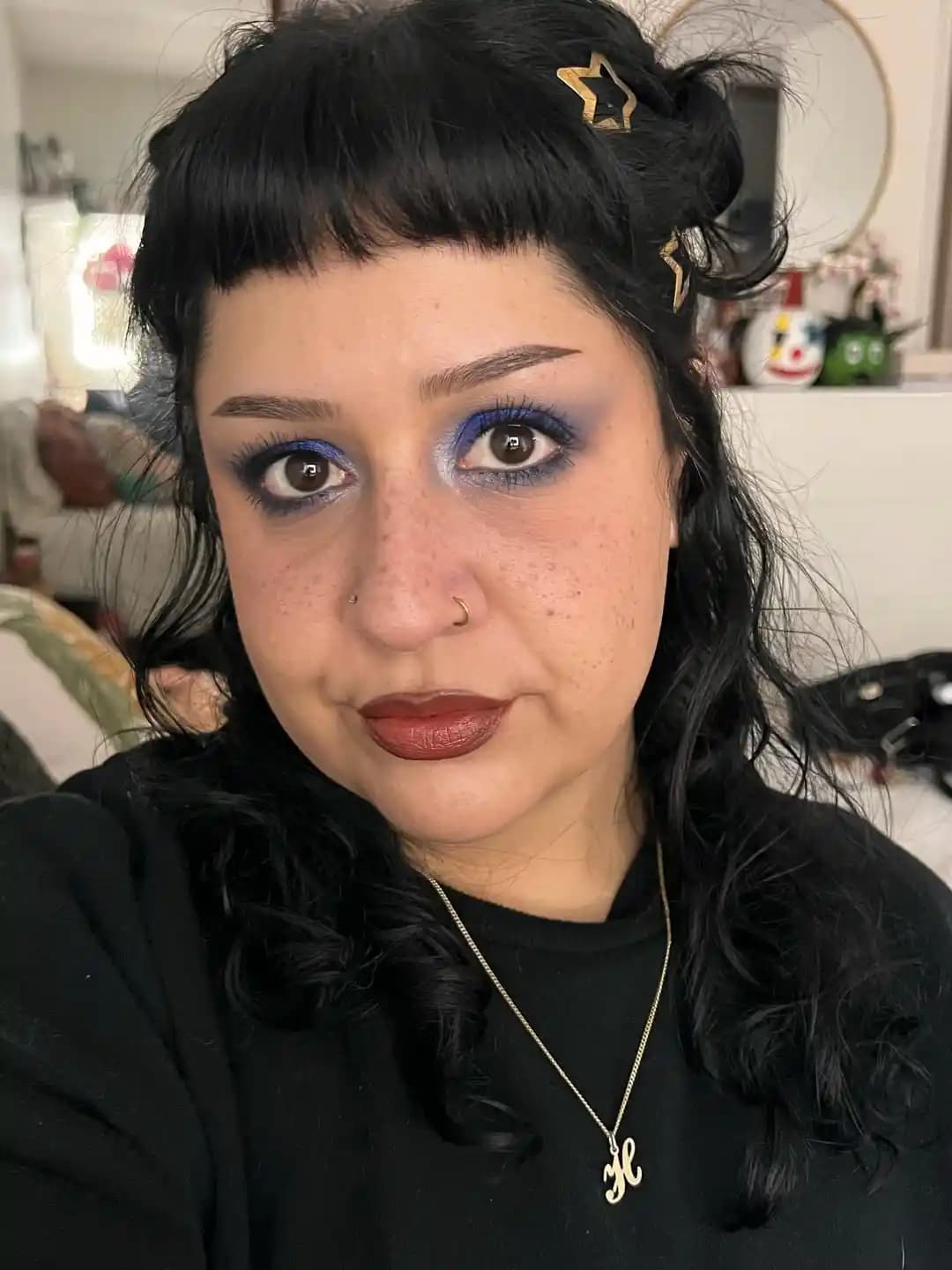 Fondöten Kullanmadan Doğal Ciltle Cesur Göz Makyajı Yapmanın Yöntemleri ve Ürünleri