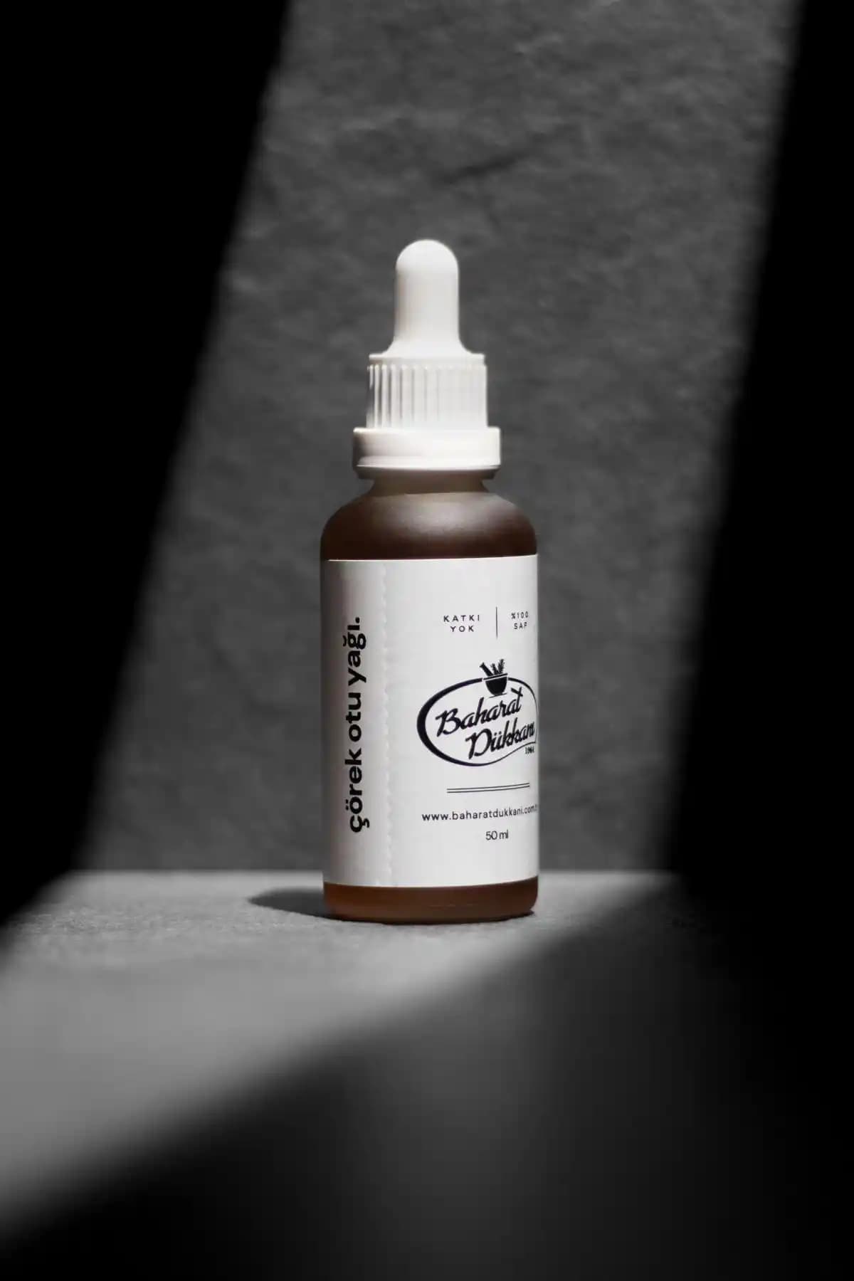 Baharat Dükkanı Çörek Otu Yağı: Doğal ve Sağlıklı İçeriğiyle Güzellik ve Sağlık Destekçisi