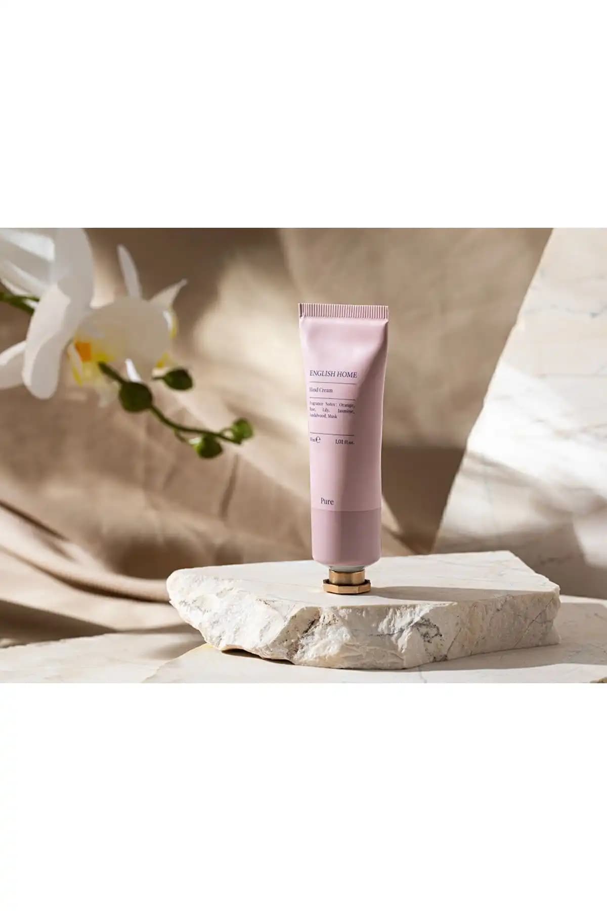 El Kremi Karşılaştırması: Avon ve English Home Ürünlerinin Detaylı Analizi 2