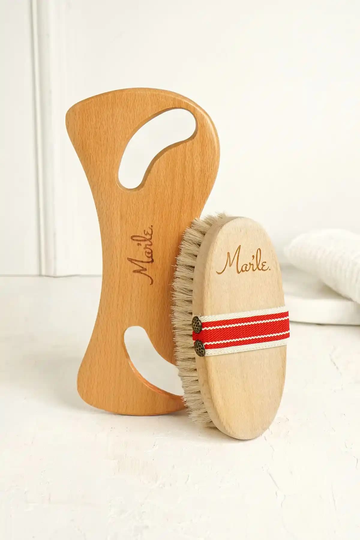 MAR’LE %100 Doğal At Kılı Fırçası ve Ahşap Selülit Masaj Aleti: Doğal ve Etkili Bakım Seti