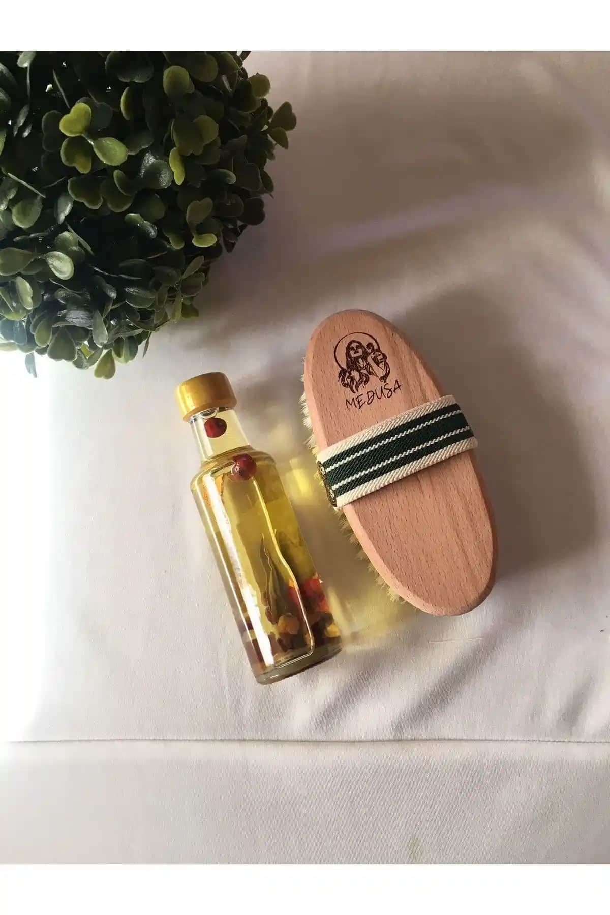 Medusa Doğal At Kılı Selülit Fırçası: Etkili ve Doğal Cilt Bakım Ürünü