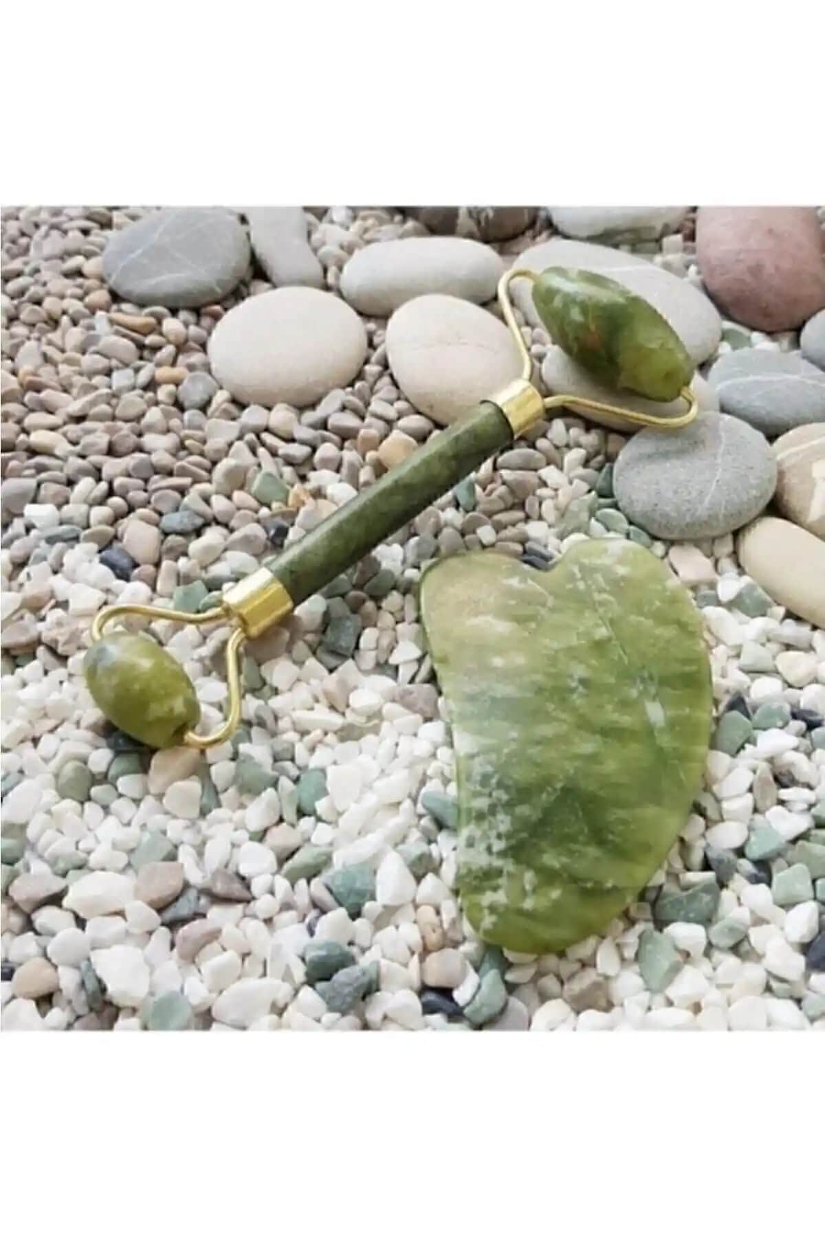 Yeşim Doğal Taş Face Roller ve Lepidolit Yeşim Kalp Gua Sha Karşılaştırması