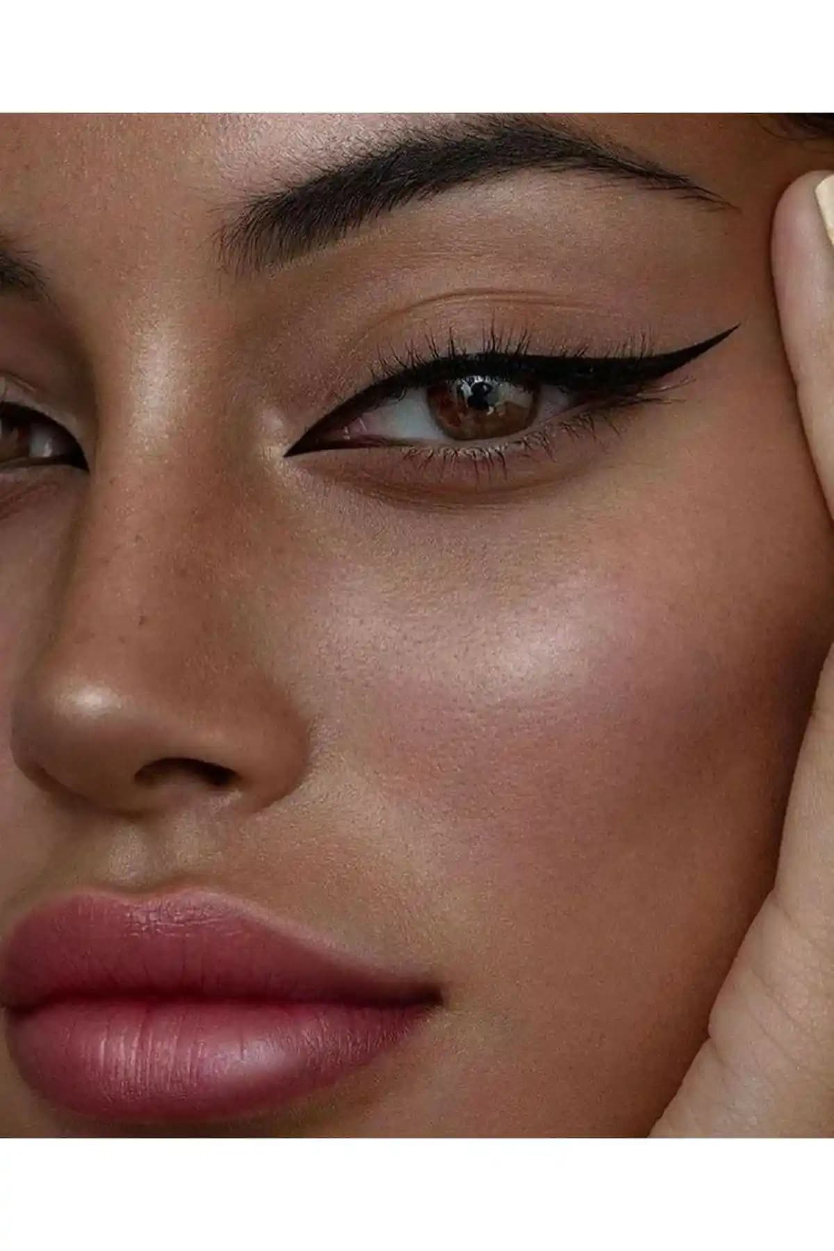 Beaulis Drag It Inkpen Keçe Uçlu Eyeliner: Yüksek Kaliteli, Suya Dayanıklı ve Kolay Kullanımlı Makyaj Ürünü