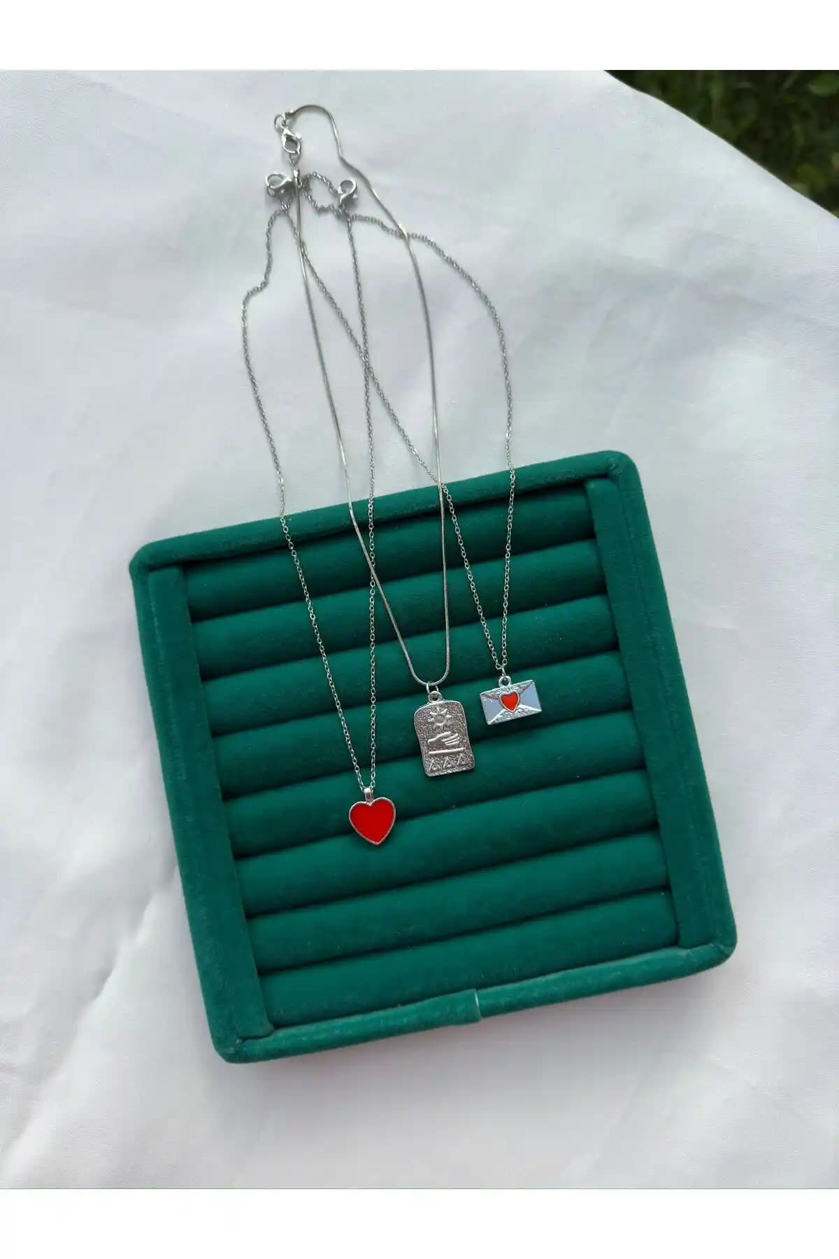 MİOSAPRİVE 316L Kararmaz Çelik Rodyum Kaplama Tarot Kalpli Mektup Zarfı Üçlü Kolye Seti