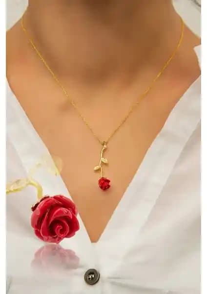 Papatya Silver 925 Ayar Kırmızı Gül Kolye: Zarif ve Dayanıklı Tasarım Özellikleri