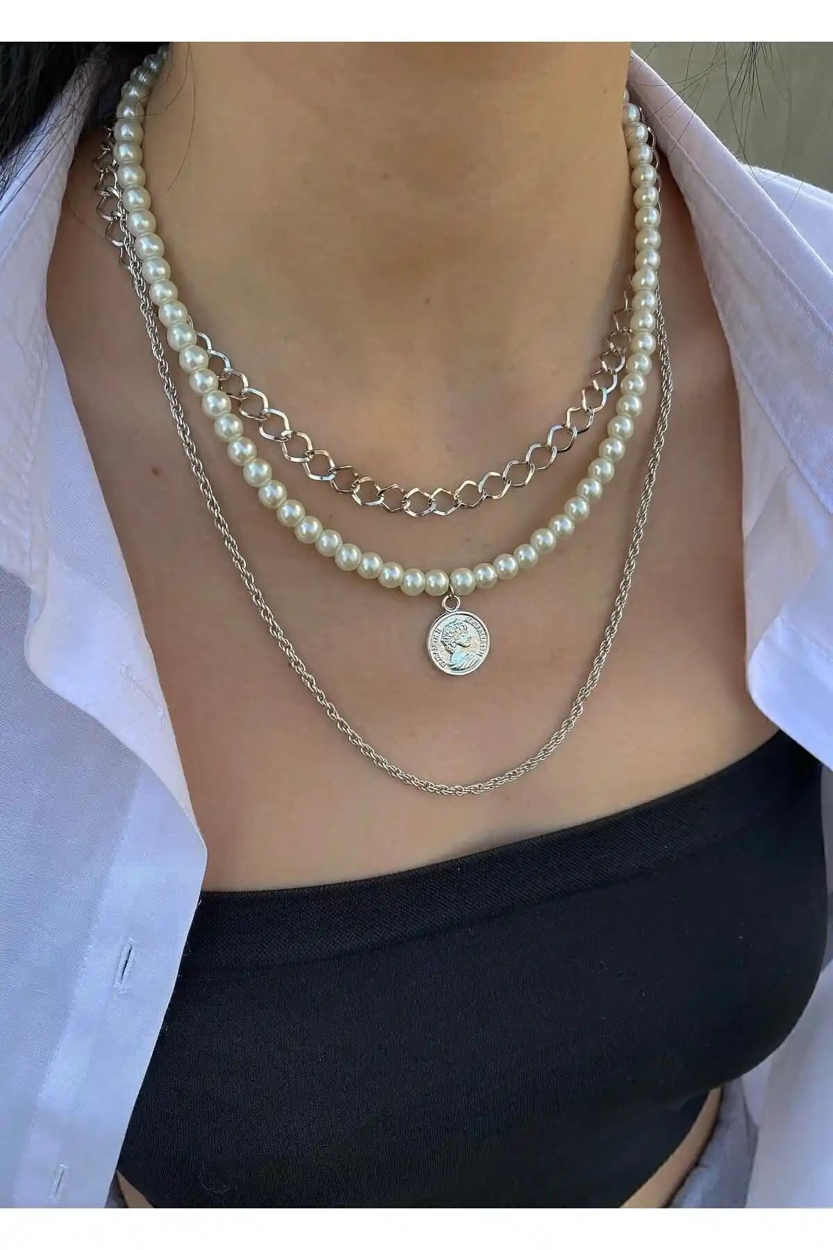 Takıtarzım İnci Madalyon Kombin Kolye: Zarif ve Şık Kadınlar İçin Modern Takı Seçeneği