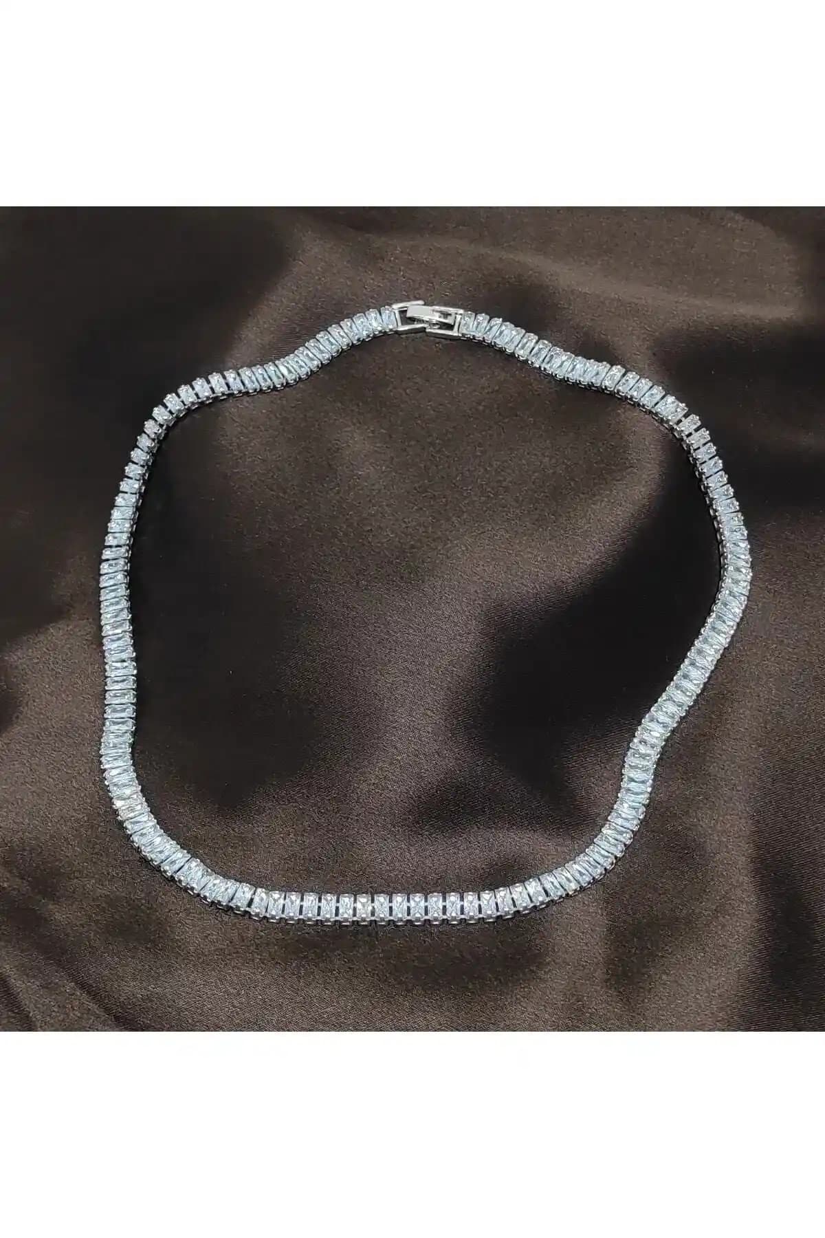 Genel Markalar Suyolu Kolye: Zarif ve Dayanıklı Şık Takı Seçeneği