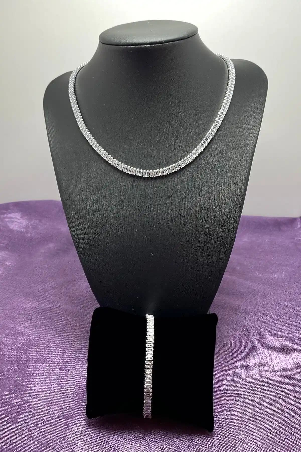 Ressia Kadın Gümüş Rengi Baget Model Su Yolu Zirkon Takı Seti Özellikleri ve Şıklık