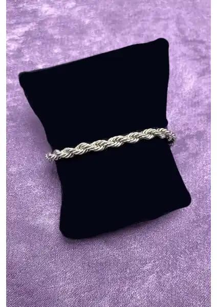 Ressia Sarmal Bileklik: Şıklık ve Dayanıklılığı Bir Arada Sunan Modern Takı Seçeneği