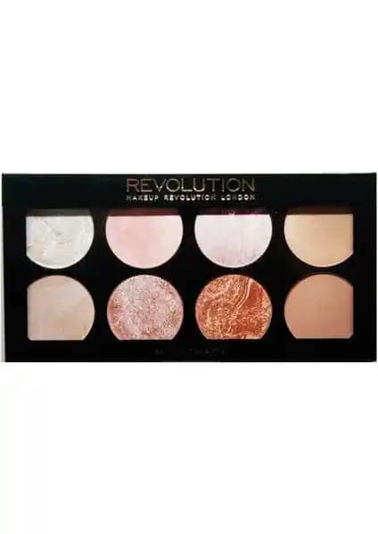 Revolution Ultra Allık Paleti Golden Sugar ile Çok Yönlü ve Pratik Makyaj Deneyimi