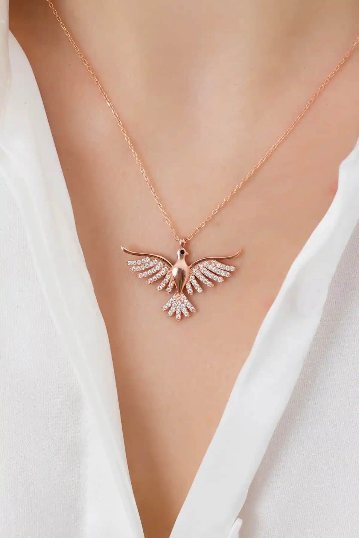 ADA LIFE GÜMÜŞ 925 Ayar Gümüş Zümrüdü Anka Kuşu Kolye Zarafetin ve Kalitenin Sembolü