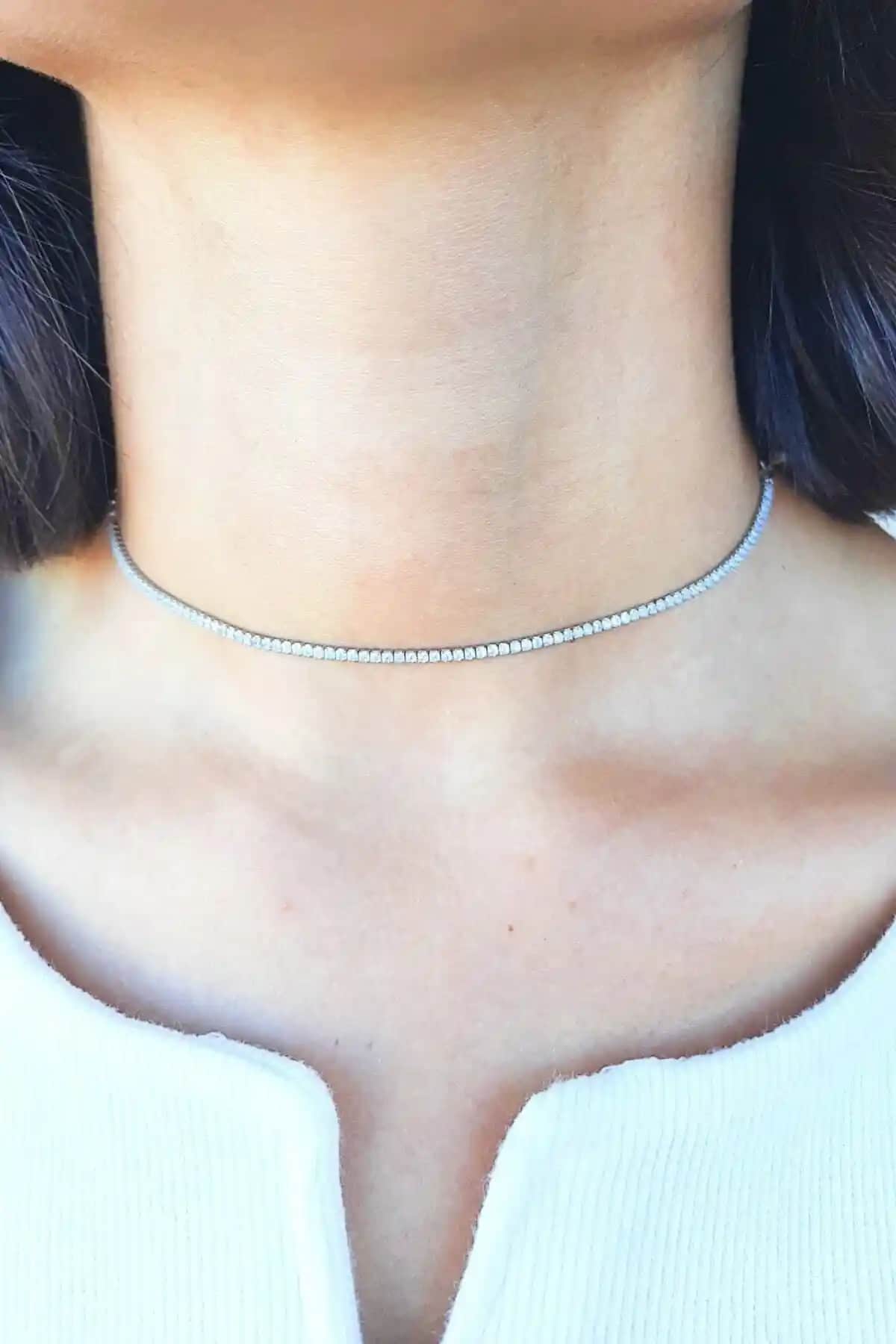 Agora Silver 925 Ayar Gümüş Beyaz Taşlı Choker Kolye Modern ve Şık Tasarım