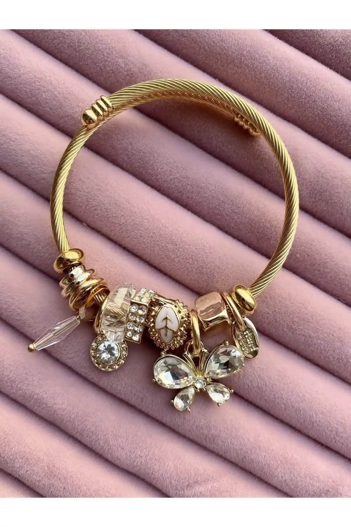 bee ve Simay Aksesuar Çelik Charm Bileklik Karşılaştırması ve Özellikleri