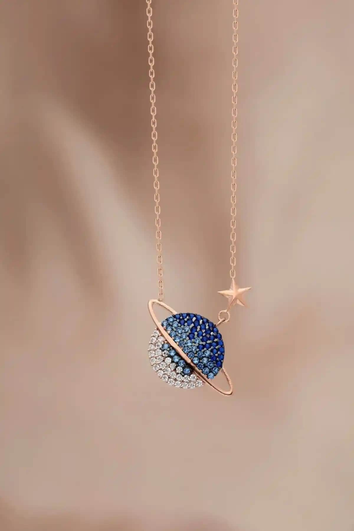Bilsen Store Kadın 925 Ayar Gümüş Zincirli Renkli Taşlı Gezegen Model Kolye