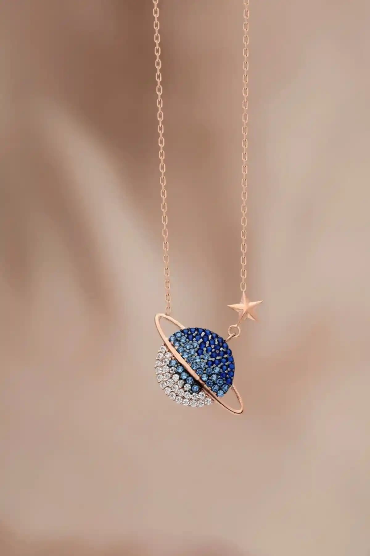 Bilsen Store Kadın 925 Ayar Gümüş Zincirli Renkli Taşlı Gezegen Model Kolye