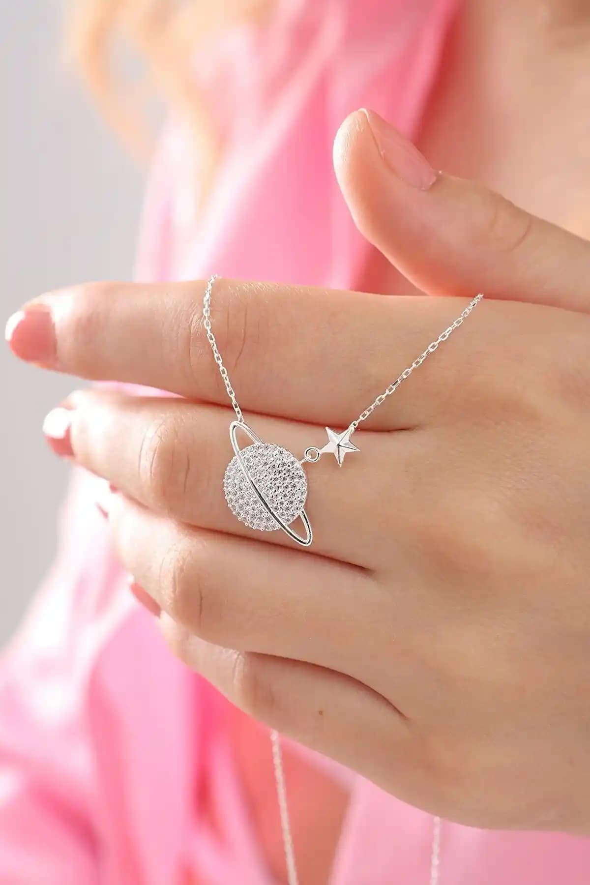 Bilsen Store'un 925 Ayar Güçlü Kolye Modellerinin Detaylı Karşılaştırması