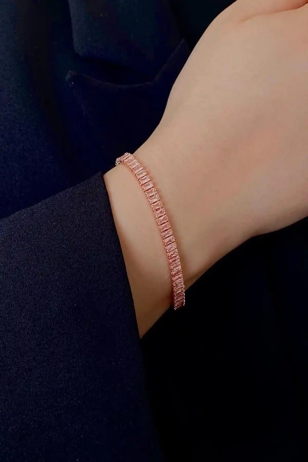 Demokan Kadın 4mm İnce Zarif Baget Su Yolu Bileklik Şık ve Modern Tasarım