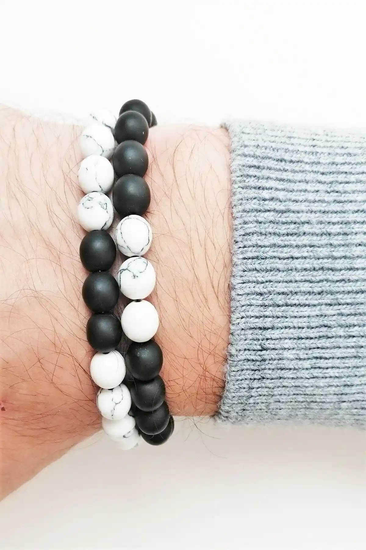 Doğal Taş Bileklik Karşılaştırması: Atlantis Havlit Oniks ve badeaccessories Kombinasyonu