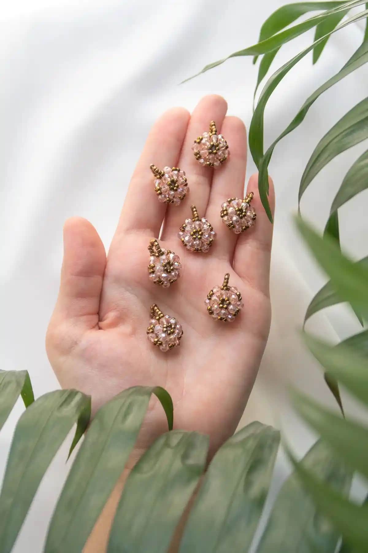 EDLIKE Pudra Pembe El Yapımı Koruyucu Cevşen Kolye Ruhani ve Estetik Bir Takı