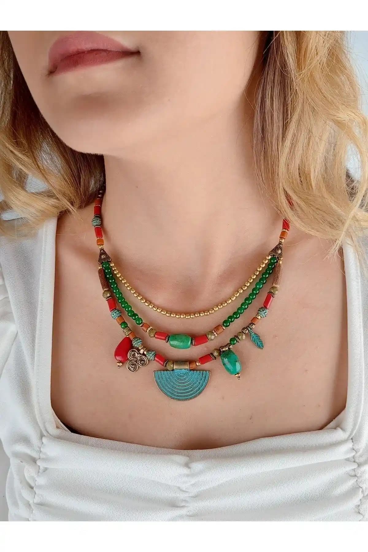 El Yapımı Etnik Bohem Kolye - Doğal Taşlar ve Özgün Tasarım ile Şıklık