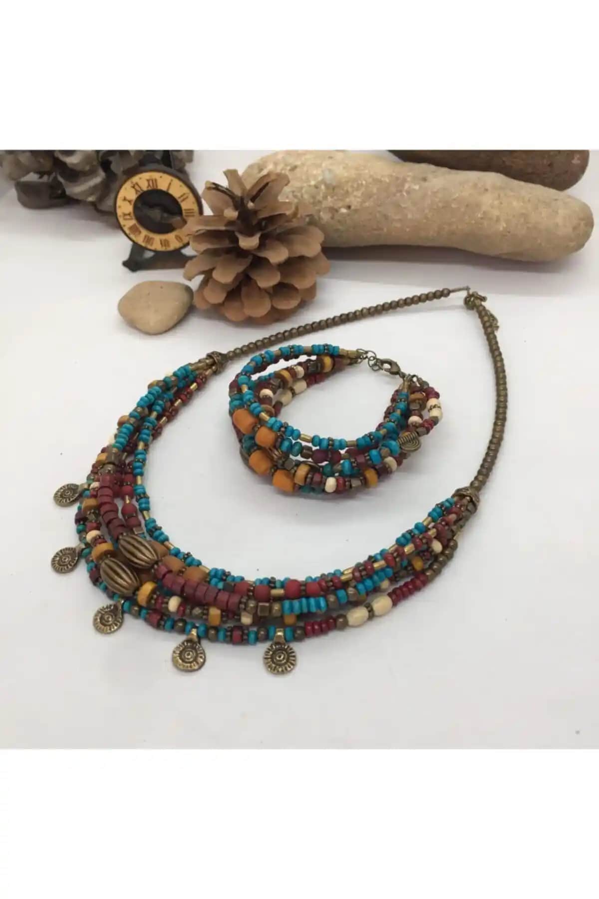 El Yapımı Etnik Otantik Takılar Karşılaştırması: Hippi Kolye Bileklik Takımı ve Renkli Cam Boncuk Kolye