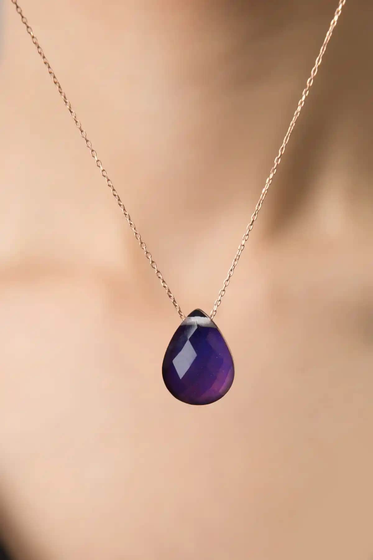 Elika Silver Damla Model His Taşı 925 Ayar Gümüş Kolye: Şık ve Enerjik Aksesuar