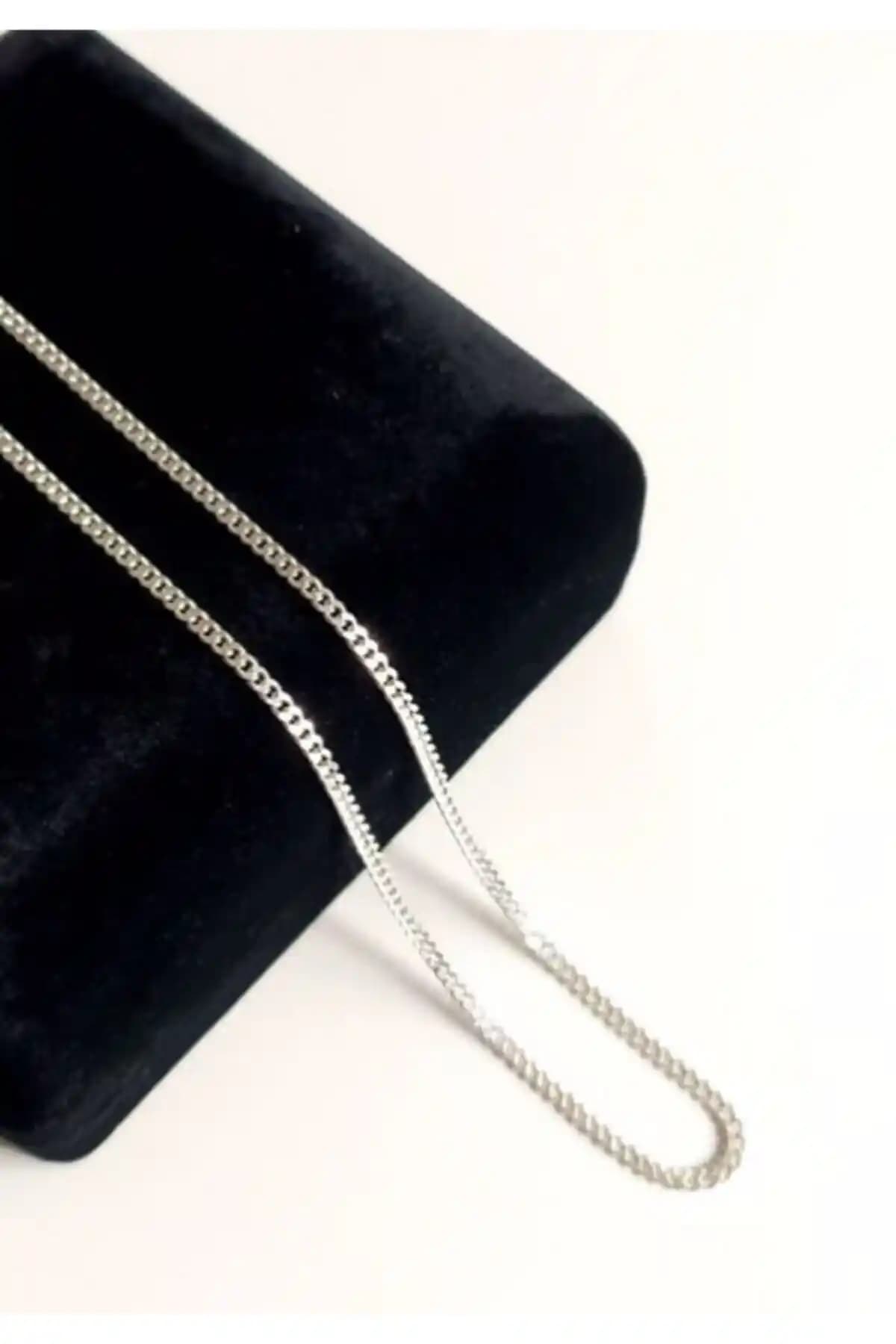 Gümüş Zincir Modelleri Karşılaştırması: Kalite ve Tasarım Farkları