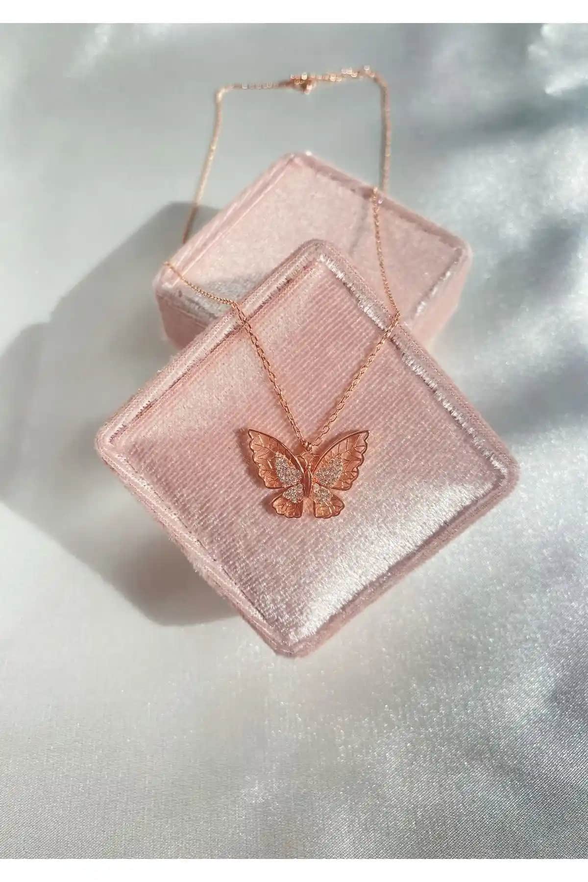 Harlofia Jewelry 925 Ayar Gümüş Kelebek Kolye Pembe Renkli ve Zirkon Taşlı Modern Tasarım