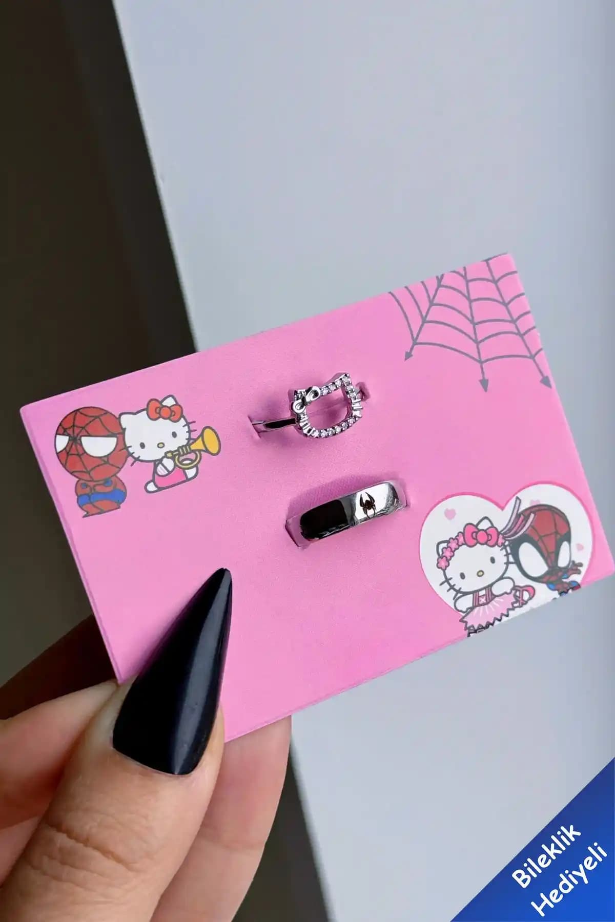 Hello Kitty ve Spiderman Temalı Ayarlanabilir Çift Yüzükler Renkli ve Eğlenceli Takı Seçeneği